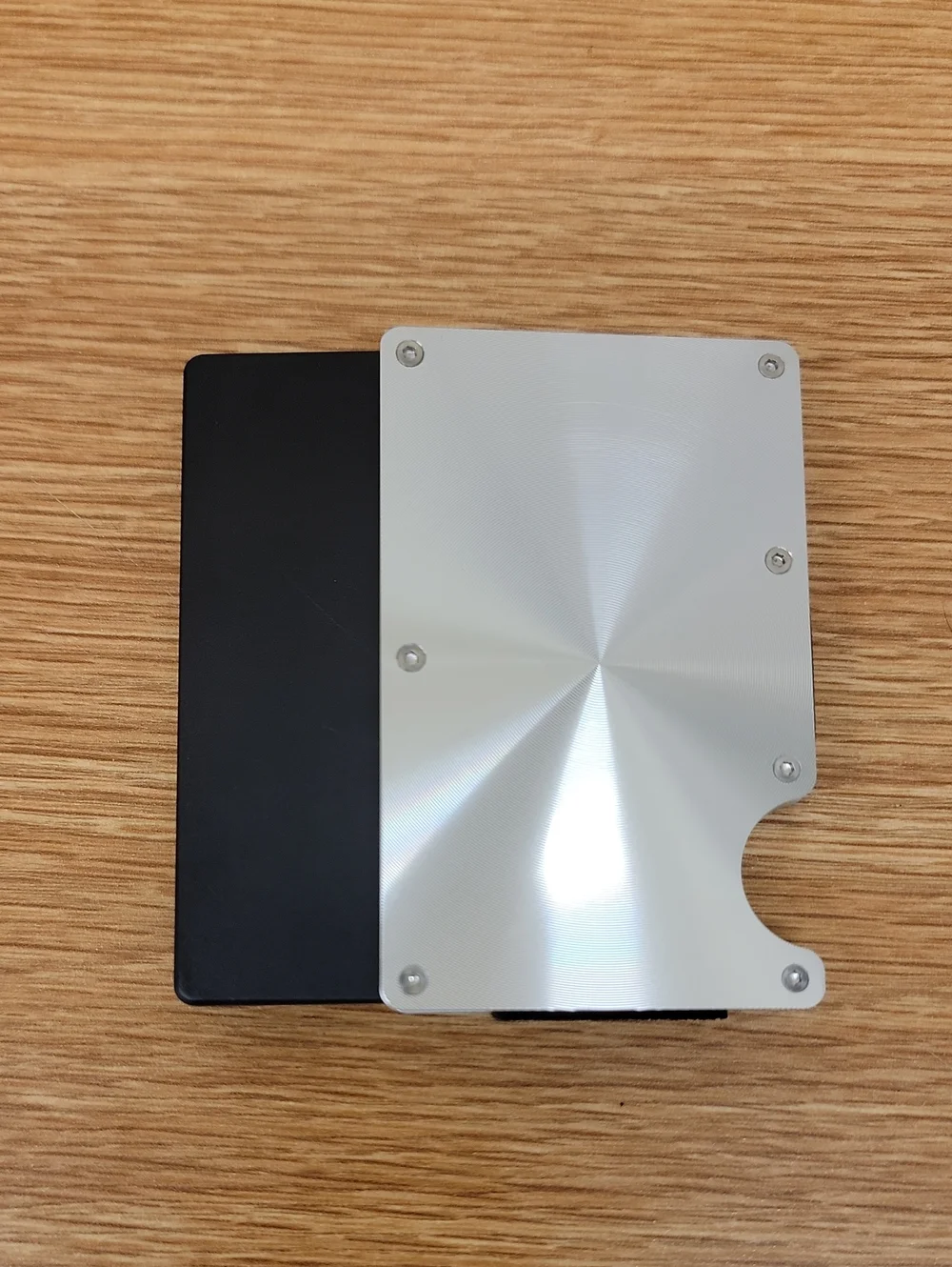 Sleek Aluminum Card Holder Wallet - Silver